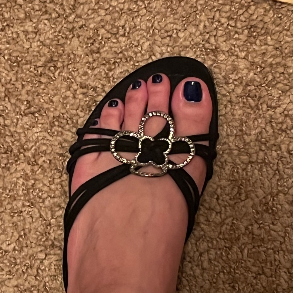 Louis Vuitton Sandals Size 37.5 - Picture 4 of 5